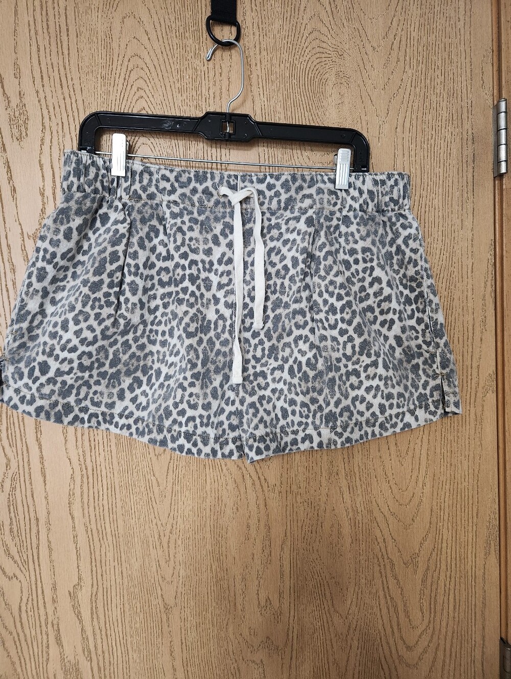 Fashion Nova Casual Leopard-Print Drawstring Athletic Shorts - Gray With Pockets